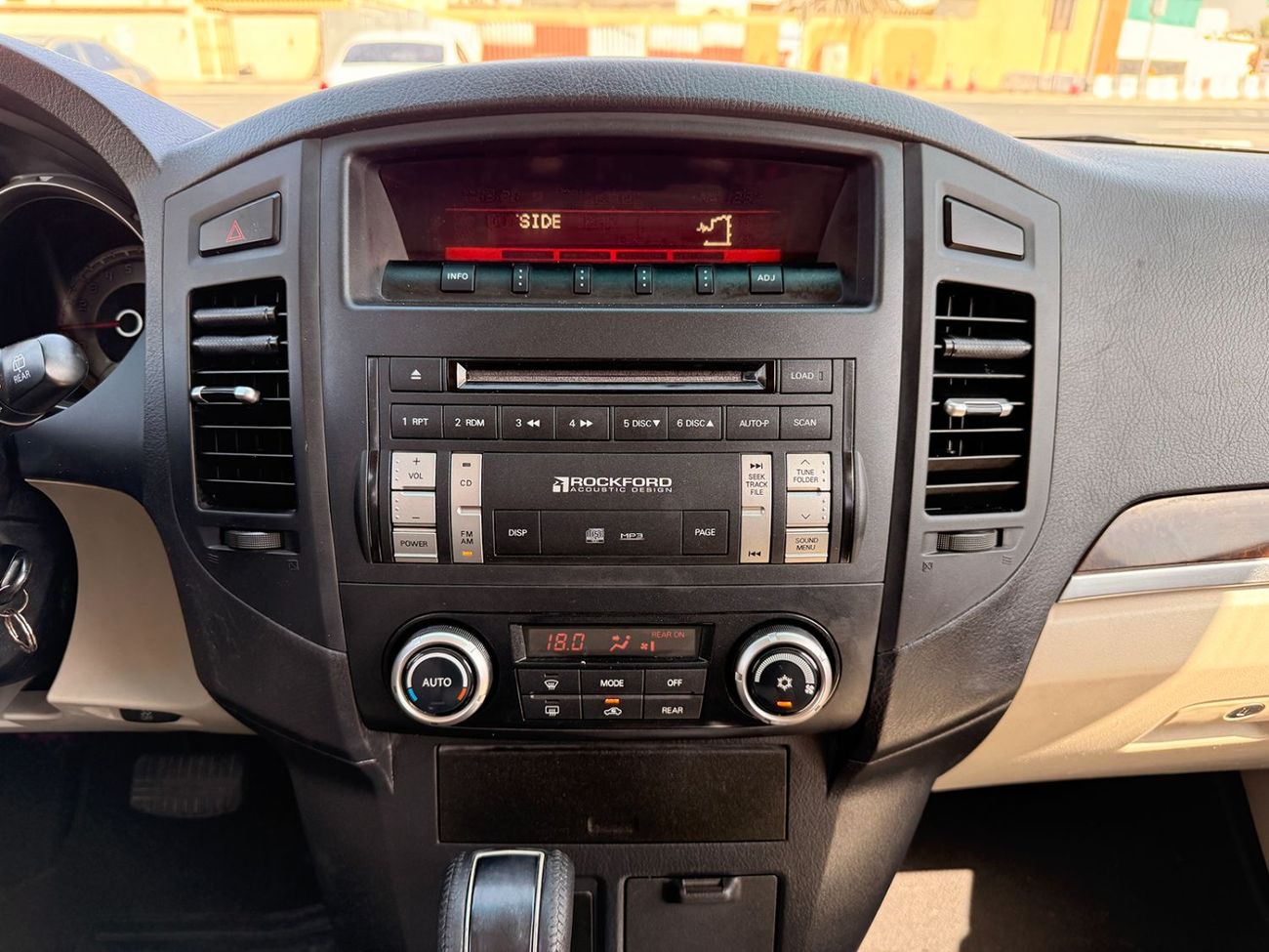 Mitsubishi Pajero GLS 3.8L