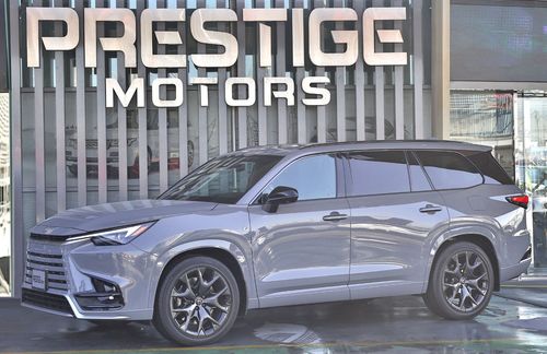 لكزس TX 500h 2025 Hybrid F-Sport 6seats. For Local Registration +10%