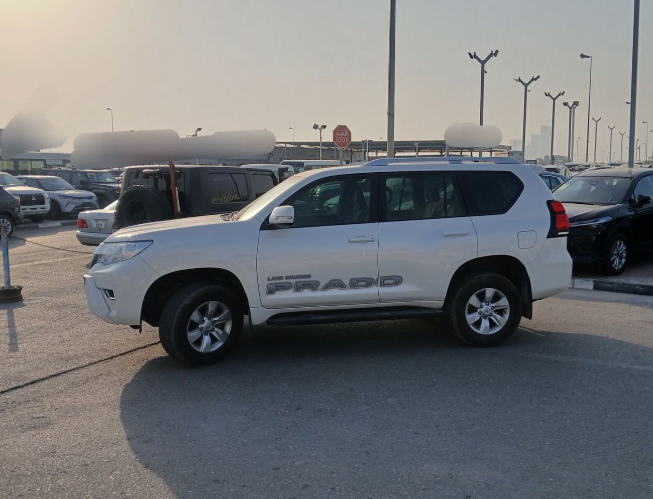 Toyota Prado Toyota prado 2022MODEL 2.7 v4 petrol Engine Colour White Transmission Automatic Interior.Begie 7seat