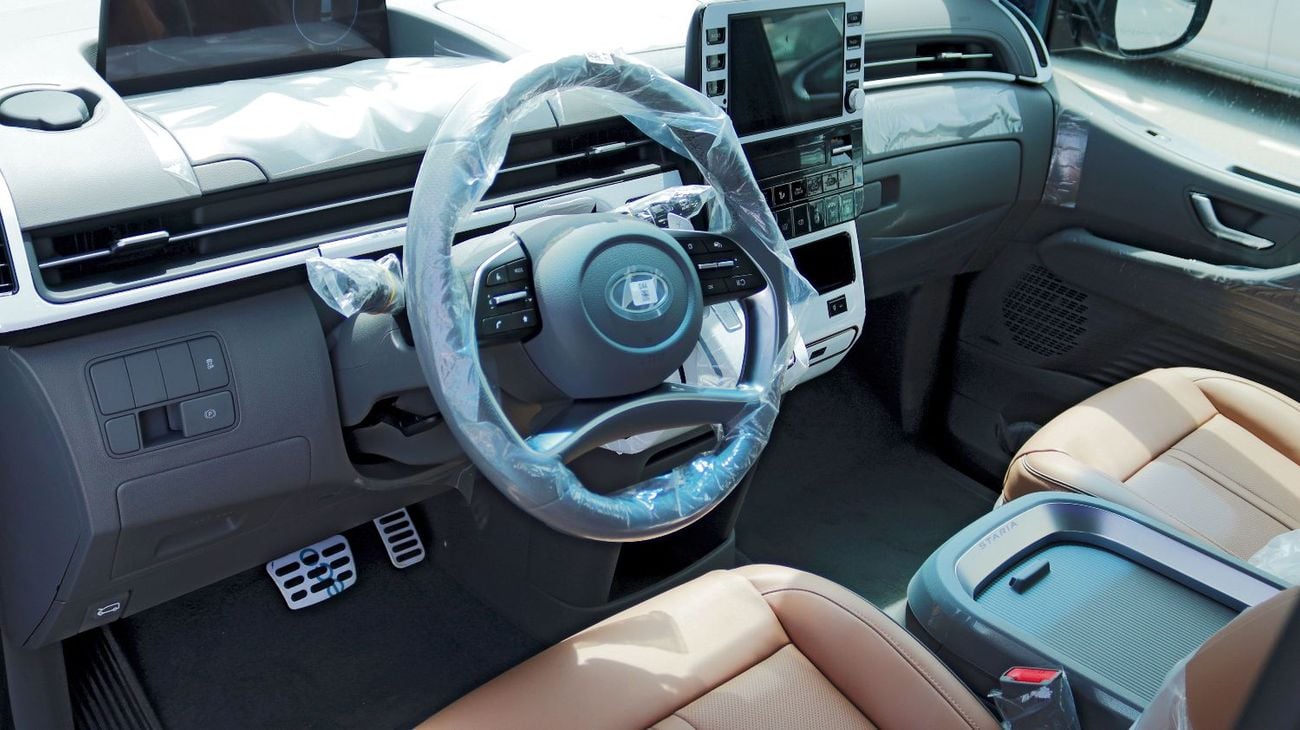 Hyundai Staria 3.5L | 7 Seater VIP luxury configuration | Boss Sounds | 360 Camera | Remote Engine Start