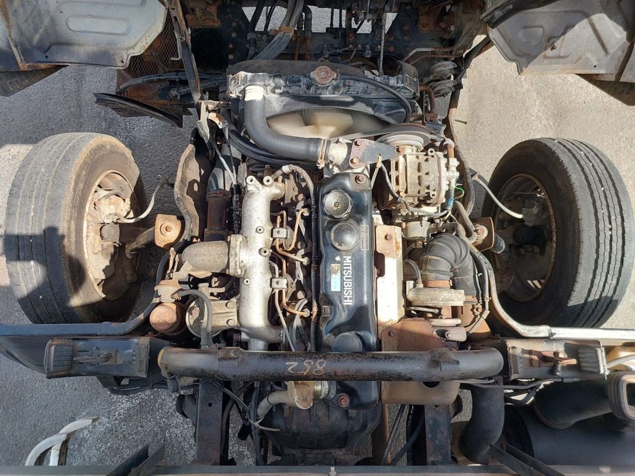 Mitsubishi Fuso Canter (RAMADAN OFFER) MITSUBISHI CANTER TRUCK RHD 1990 MODEL 3.9 L DIESEL MANUAL(PM40199)