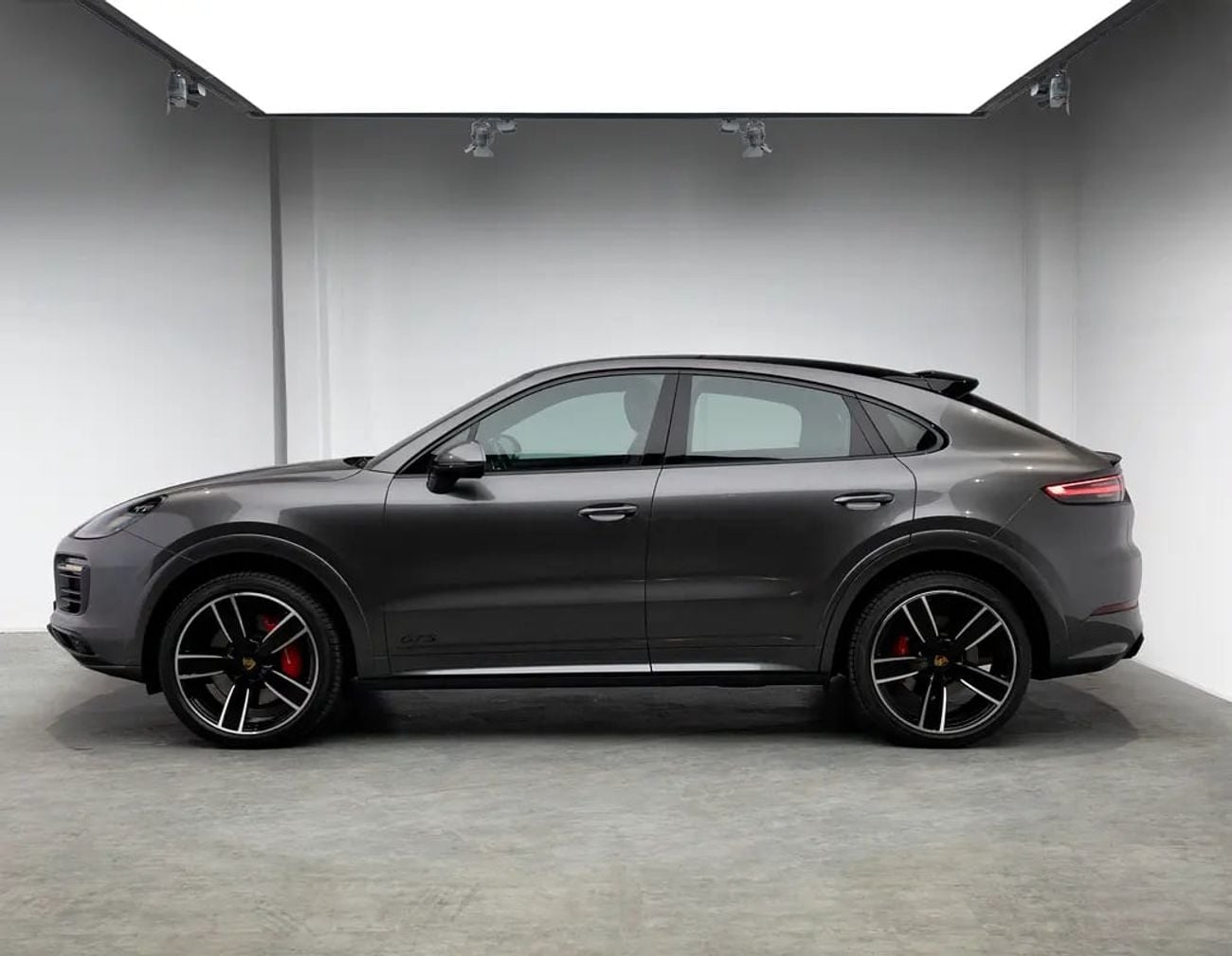 Porsche Cayenne GTS 4.0L Twin-Turbo V8 • Full Service History • GCC Spec