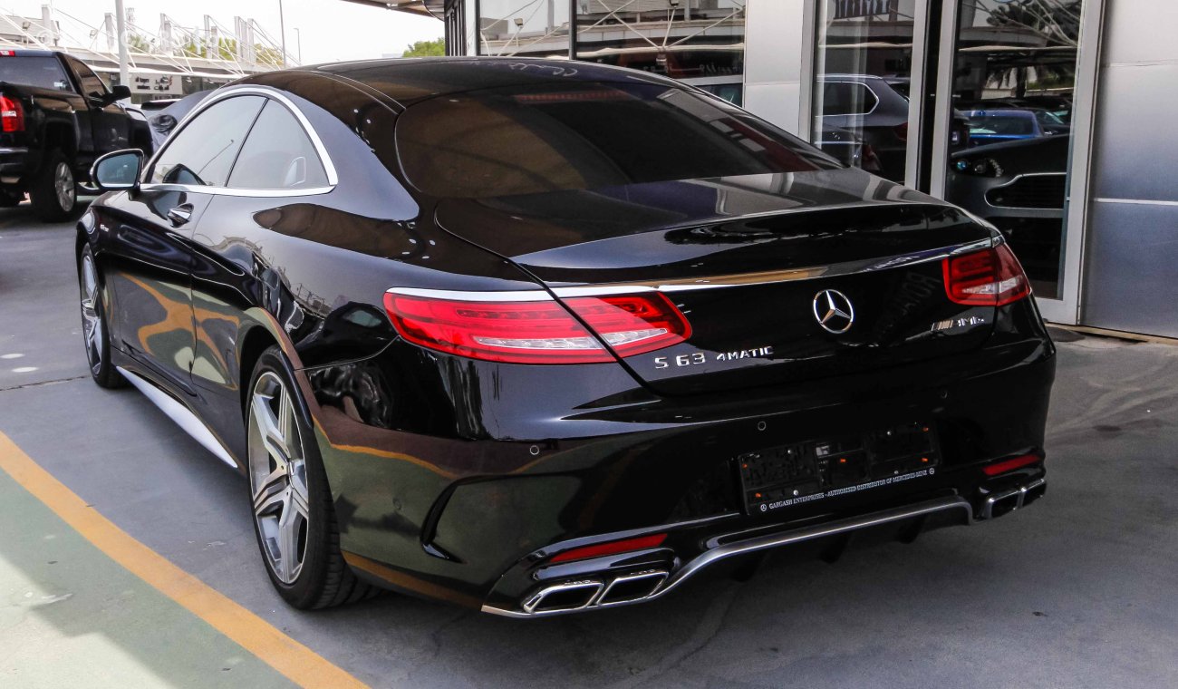 مرسيدس بنز S 63 AMG كوبيه 4 Matic