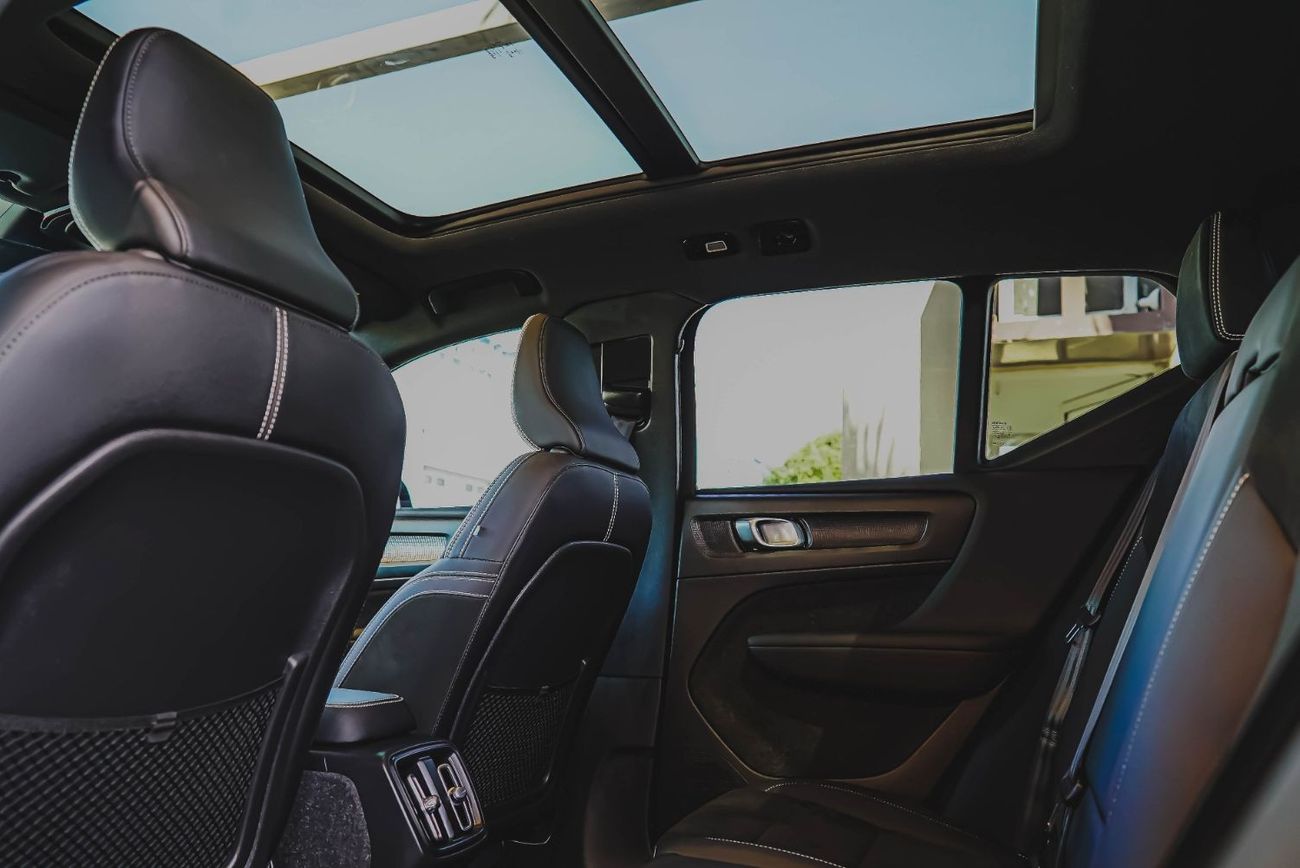 Volvo XC40 Volvo XC40 B4 2023 GCC under Agency Warranty and Service Contract with Flexible Down-Payment.