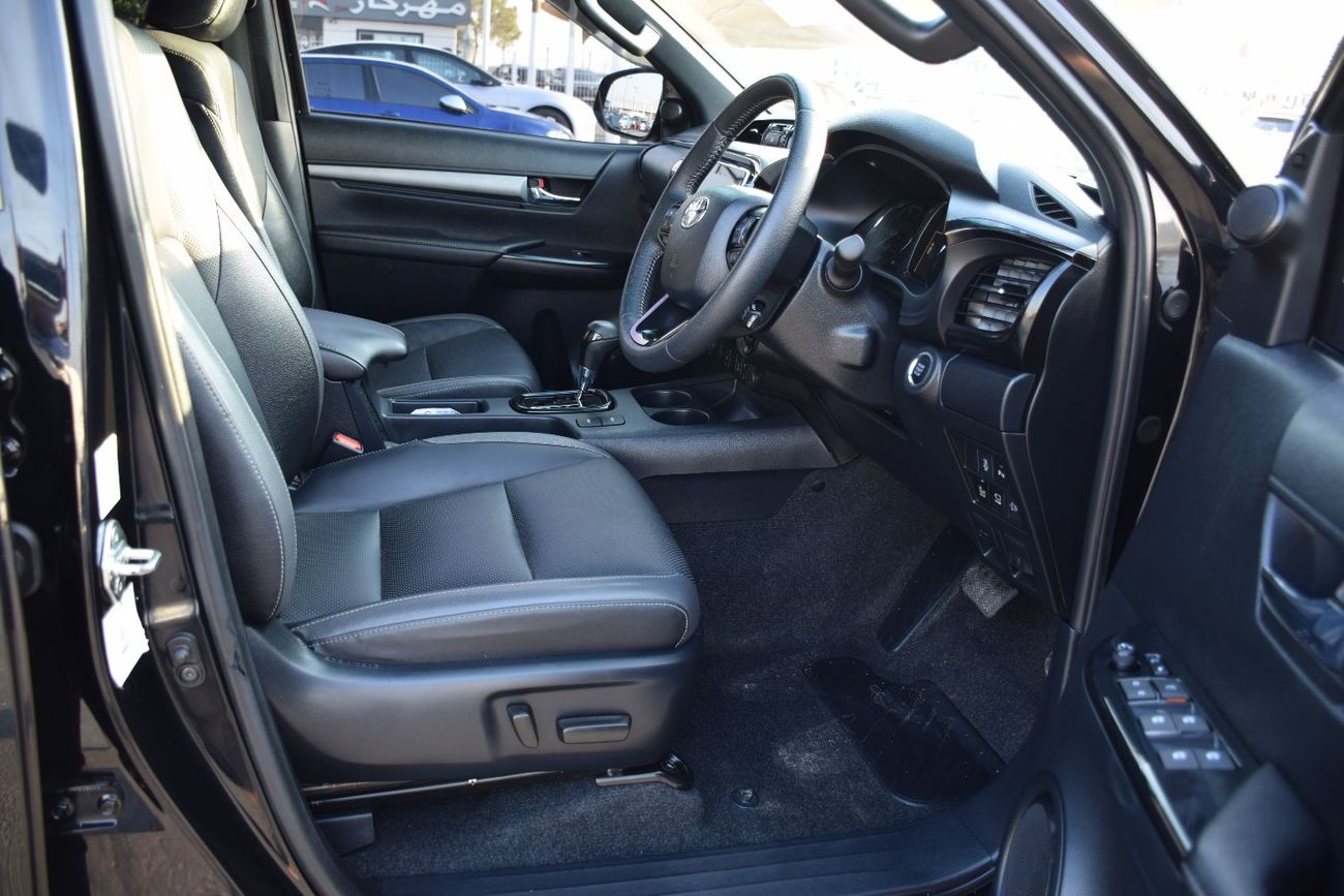 Toyota Hilux ROGUE 4X4 DIESEL FULL OPTION (RHD)