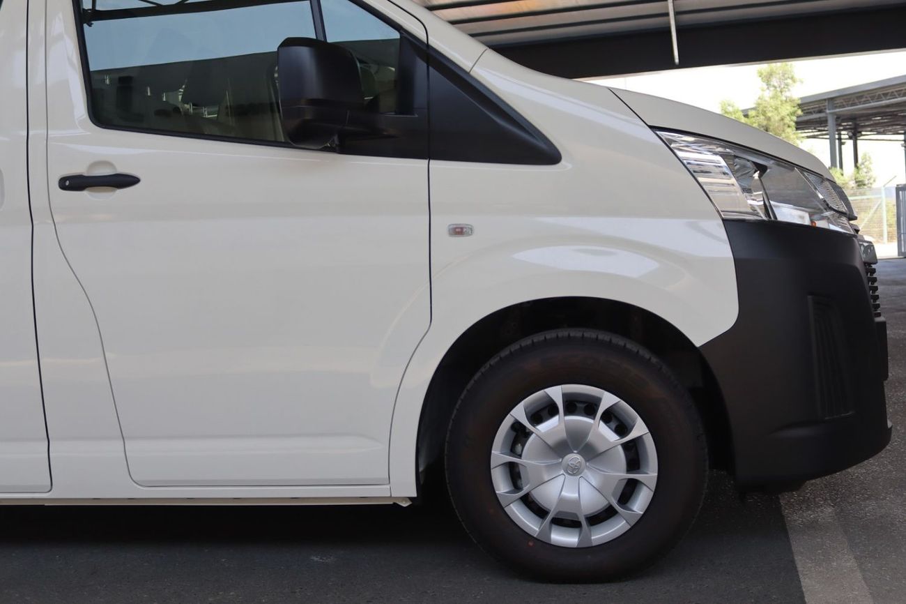 Toyota Hiace 3.5 V6 CARGO MANUAL TRANSMISSION **EXPORT ONLY**التصدير فقط خارج الخليج***