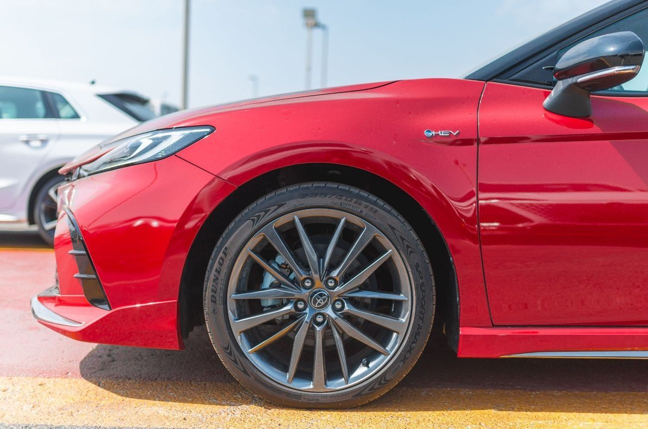 Toyota Camry 2.0 Hybrid