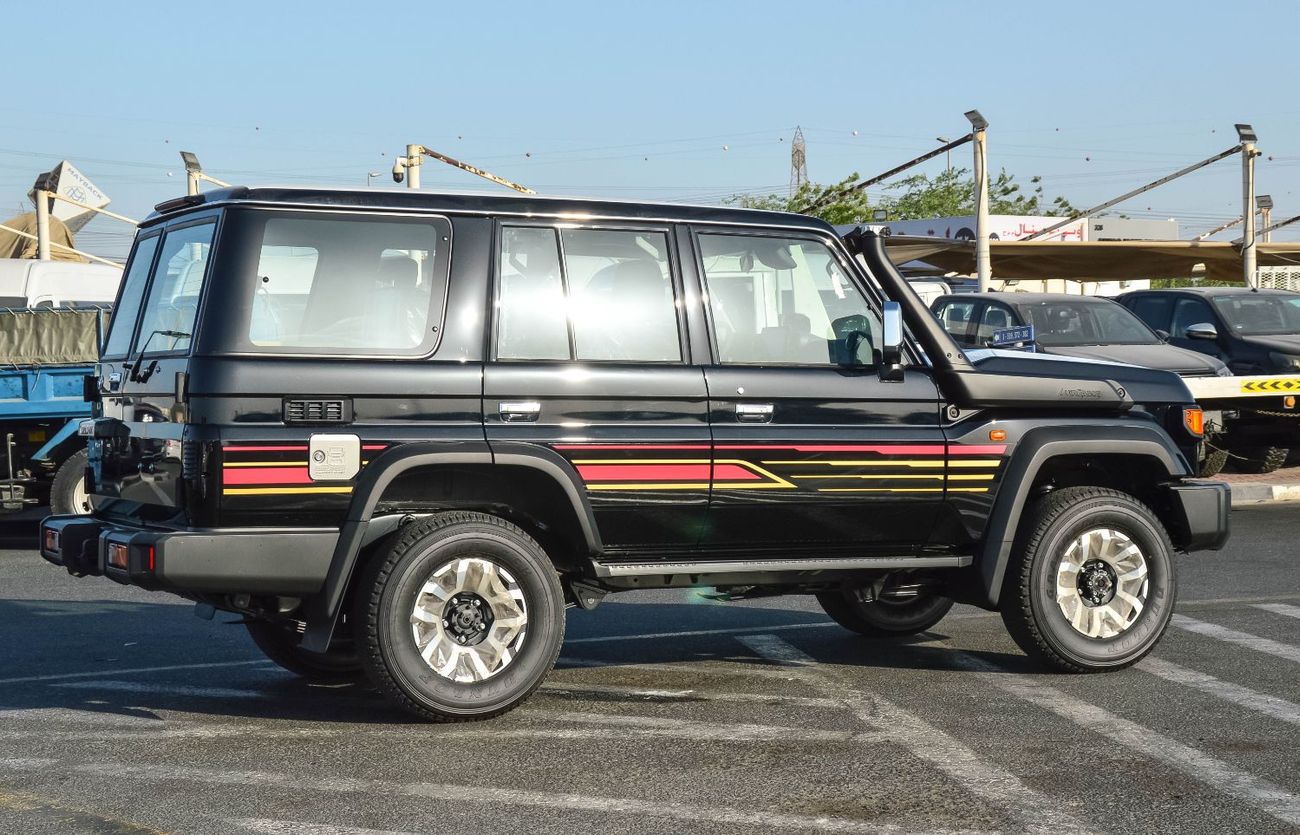 Toyota Land Cruiser 70 TOYOTA LAND CRUISER 76 2.8L 4WD SUV 2025
