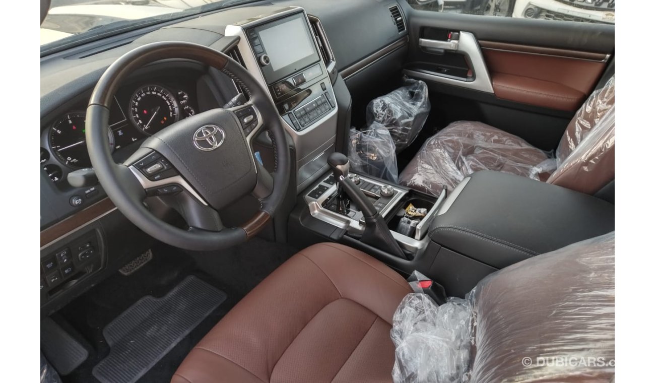 Toyota Land Cruiser VX Diesel A/T