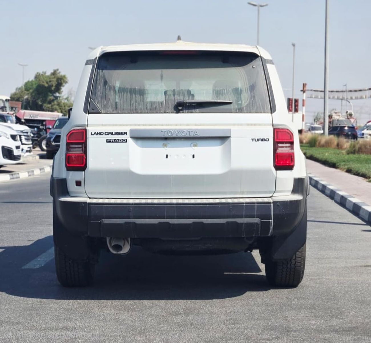 تويوتا برادو 2.8L DEISEL A/T 7 SEATER GCC SPECIFICATION