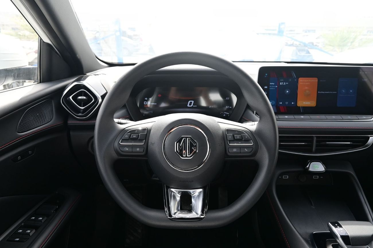 أم جي 5 MG5 1.5L Turbo, Petrol, FWD Model 2025 Color White