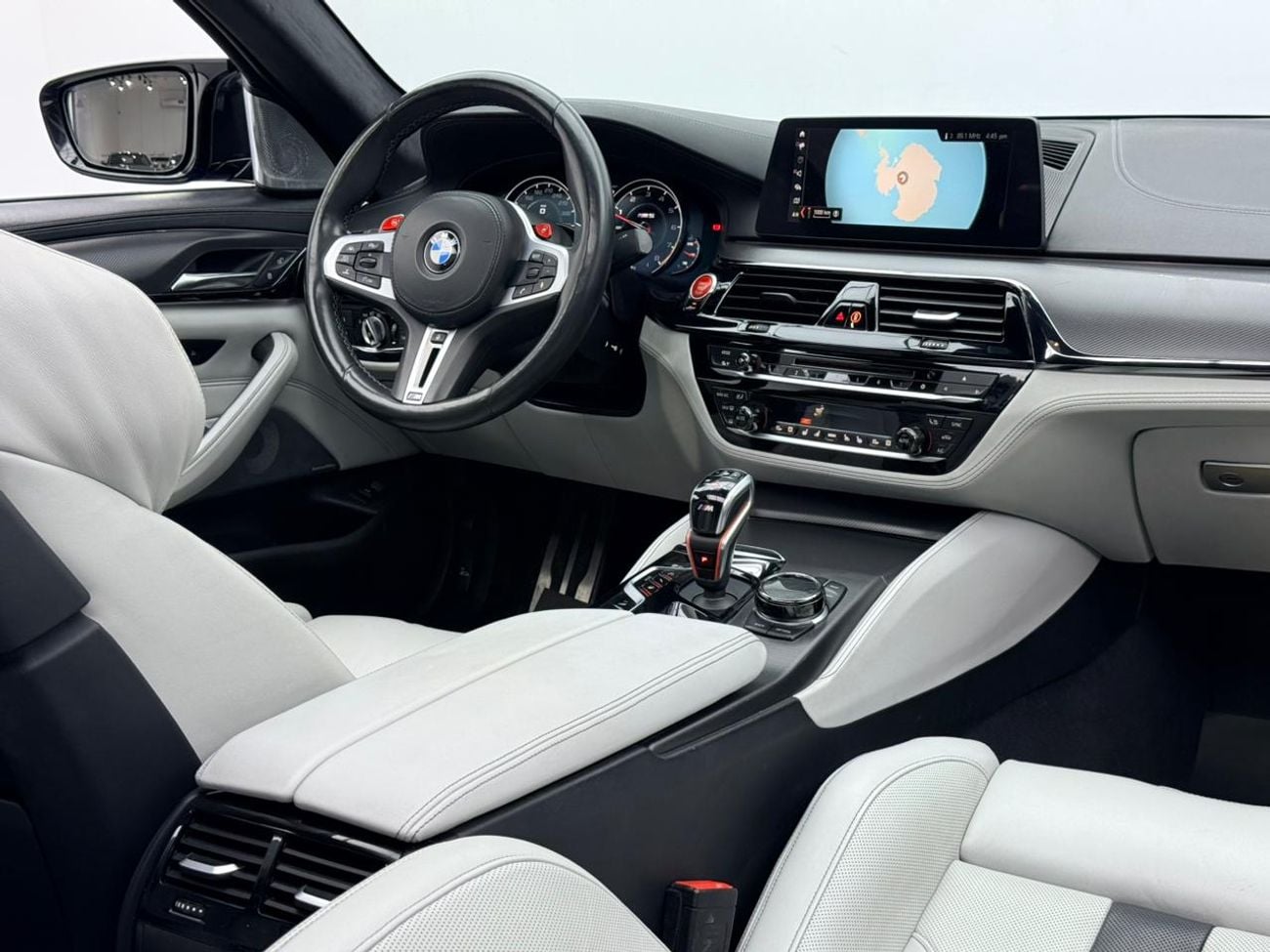 BMW M5 Competition 4.4L (625 HP) 2018 BMW M5 Competition, Warranty, Full Service History, GCC