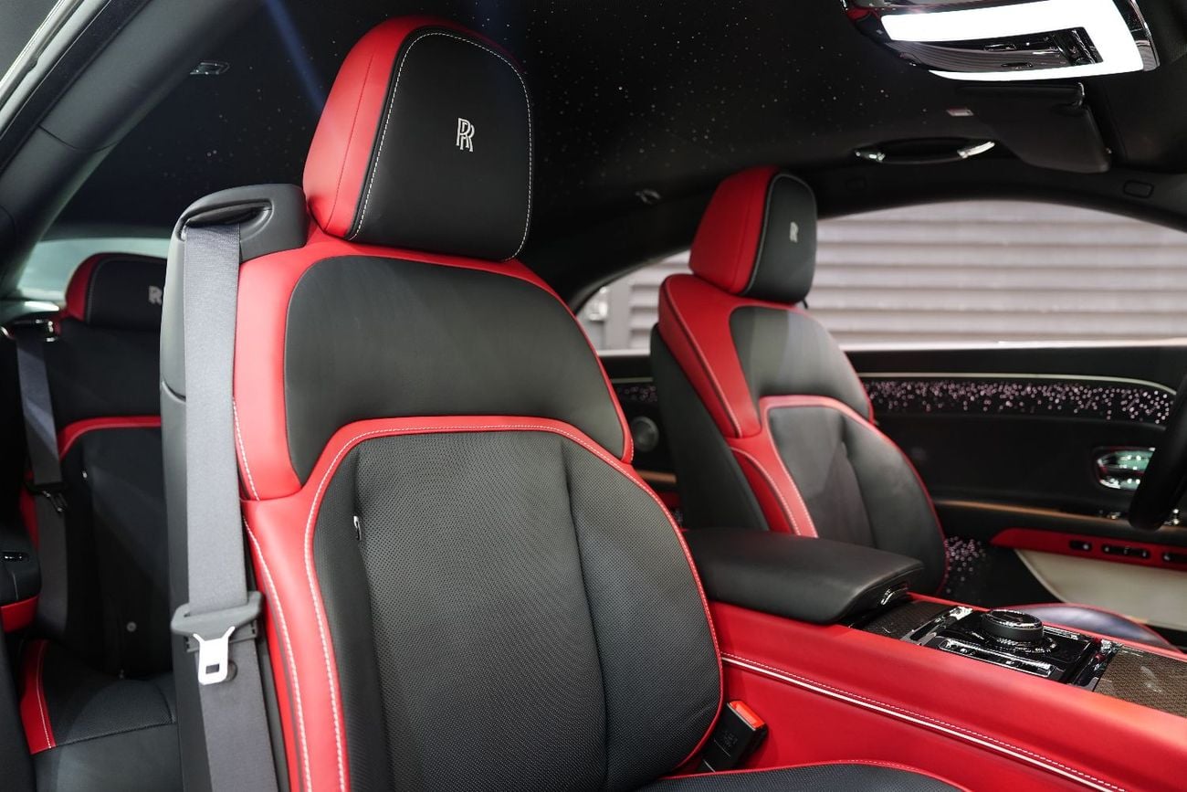 رولز رويس سبيكتر Black Badge, Bespoke Audio, Starlight, Dealer Warr + Serv!!