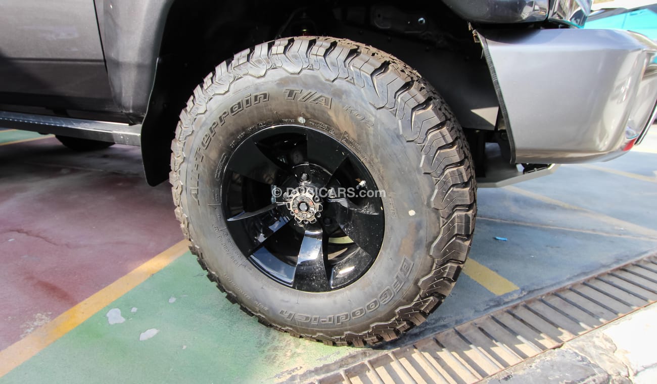 Toyota Land Cruiser Pick Up 4.5 L V8 Diesel