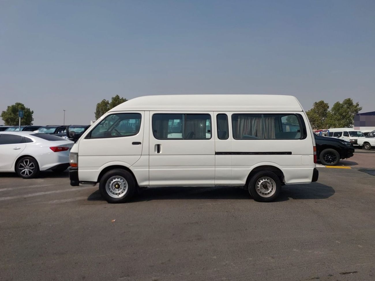 تويوتا هاياس TOYOTA HIACE COMMUTER VAN RHD 2001 MODEL 3.0 L DIESEL MANUAL(PM08349)