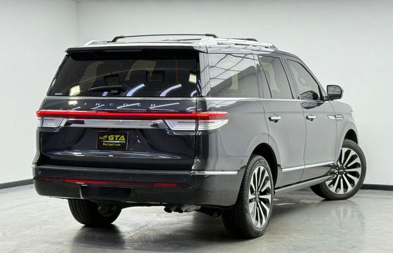 Lincoln Navigator Presidential 3.5L 2023 Lincoln Navigator Presidential, 2028 Lincoln Warranty + Service Pack, Very Lo