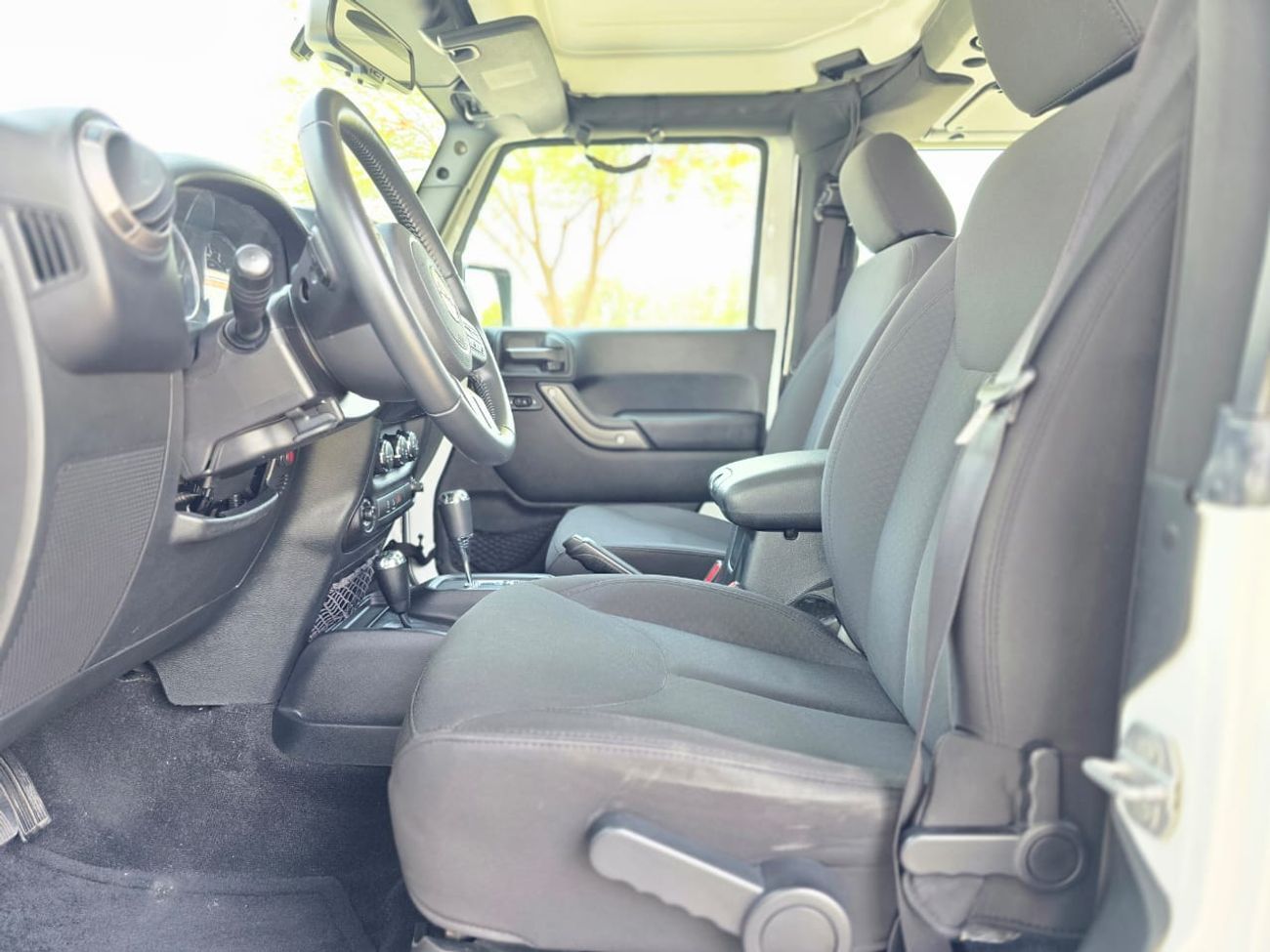 جيب رانجلر Sport 3.6L A/T (5 Seater)