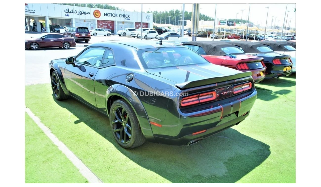 دودج تشالينجر SXT بلس