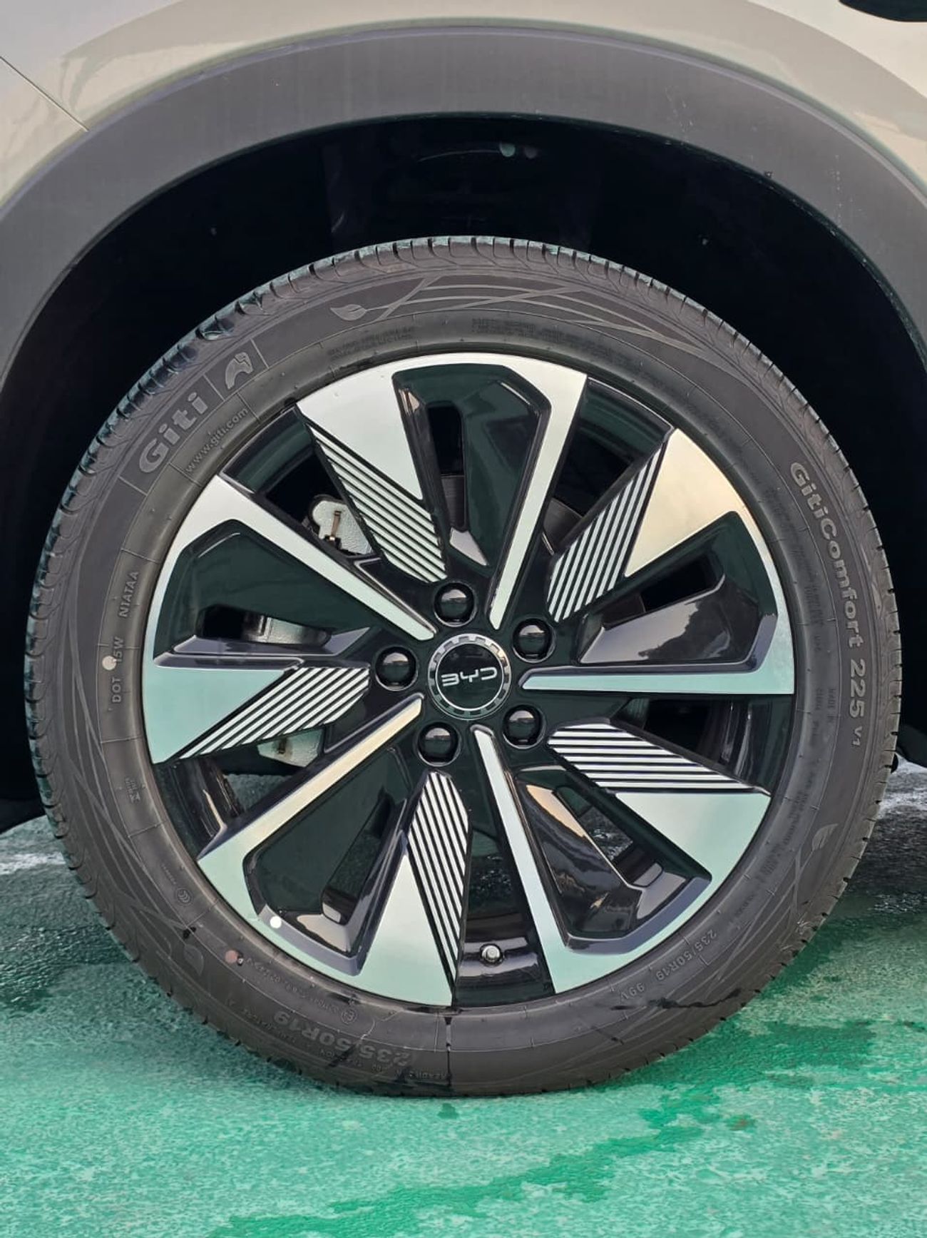 بي واي دي سونغ بلس BYD SONG PLUS 605KM EV