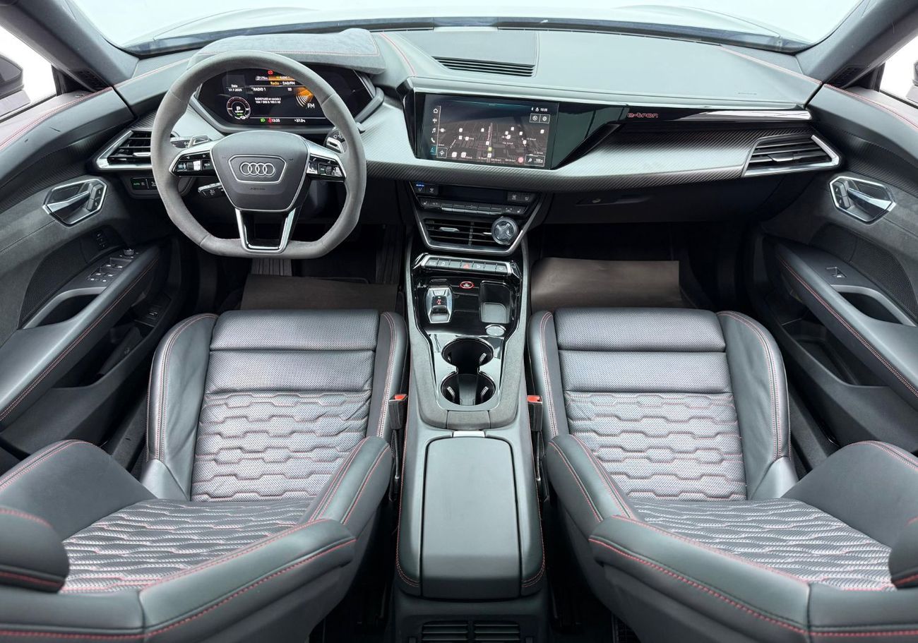 Audi etron GT 2023 Audi E-Tron GT, 2026 Audi Warranty, 2028 Audi Service Pack, Very Low Km, Fully Loaded, GCC