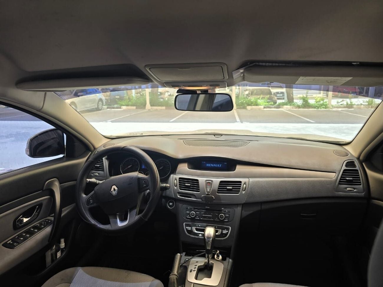 Renault Safrane SE