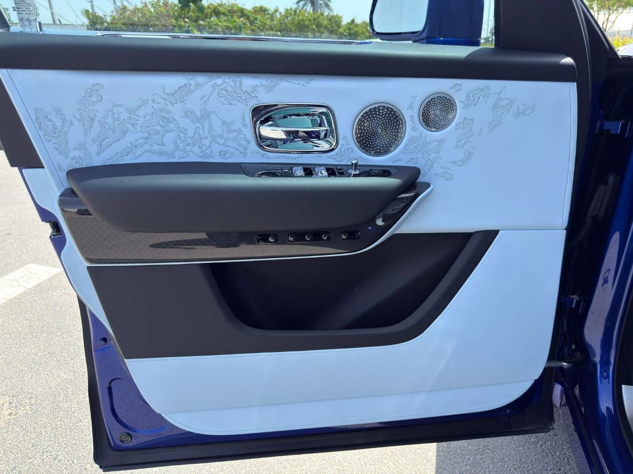 رولز رويس كولينان GCC SPEC NEAT AND CLEAN LESS KILOMETER