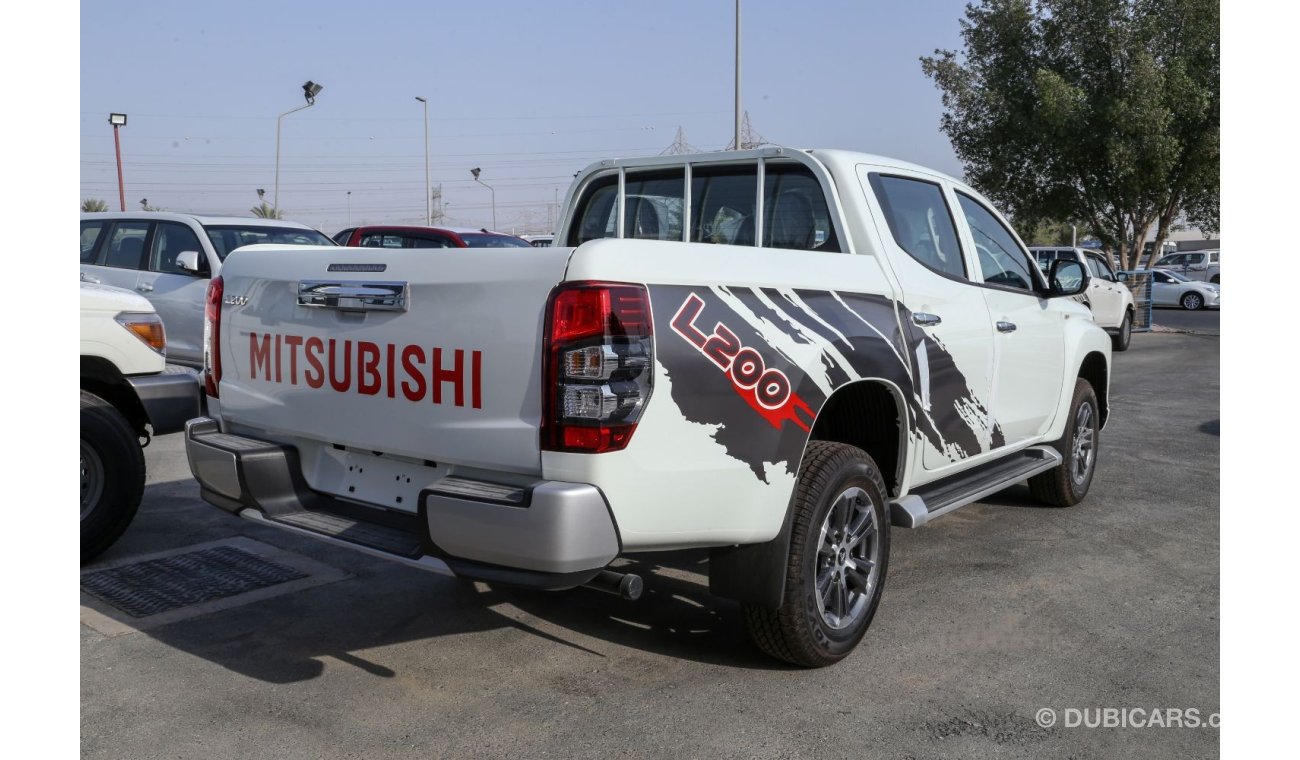 Mitsubishi L200 Pick UP 4X4 Double Cabin 2.4L Petrol