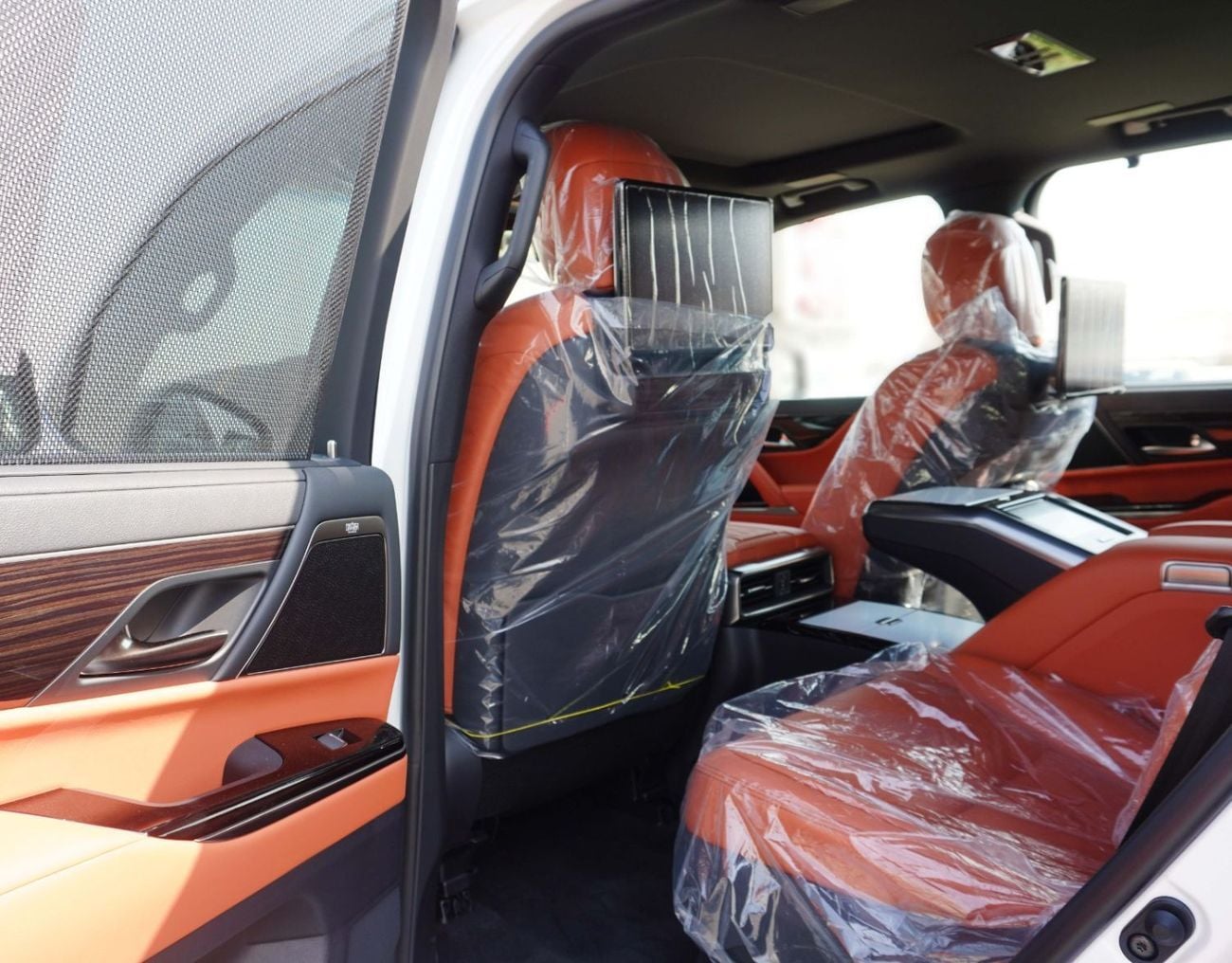 لكزس LX 700h VIP
