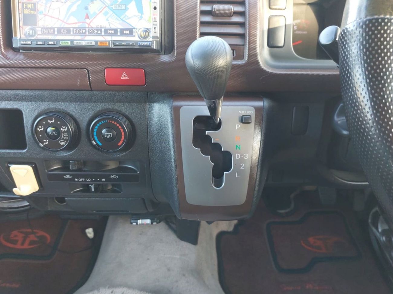 Toyota Hiace (RAMADAN OFFER) TOYOTA HIACE VAN RHD 2006 MODEL 2.0 L PETROL AUTOMATIC(PM41002)