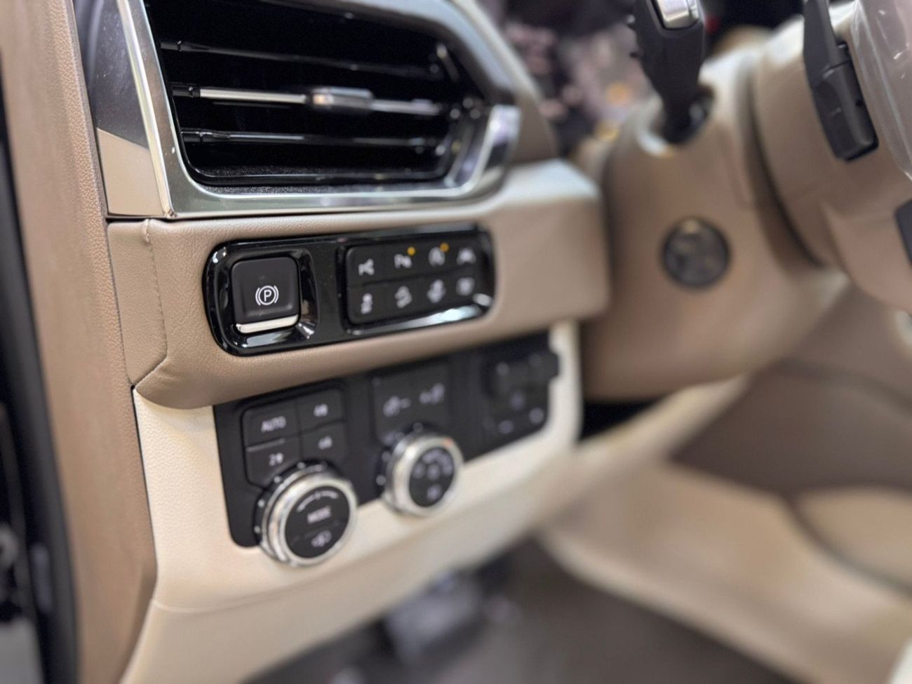 جي أم سي يوكون DENALI 6.2 V8 (AWD)