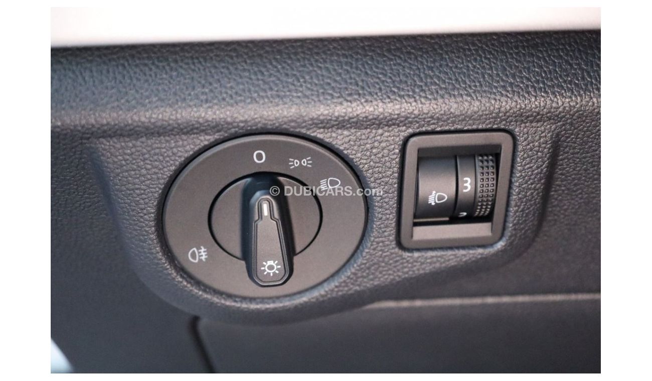 Volkswagen Bora VOLKSWAGEN_BORA_2022_15L_WHITE