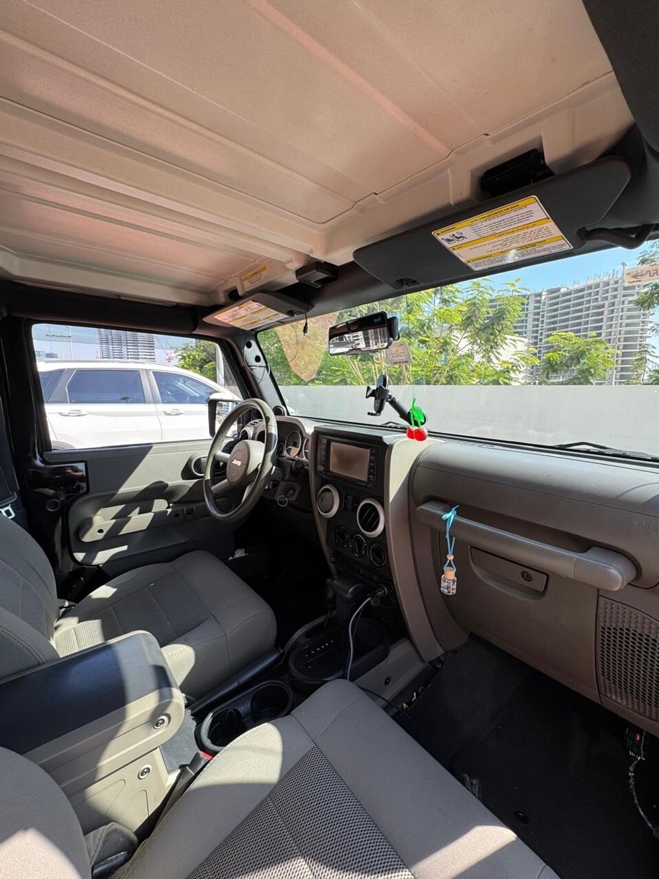 Jeep Wrangler Sahara 3.6L A/T