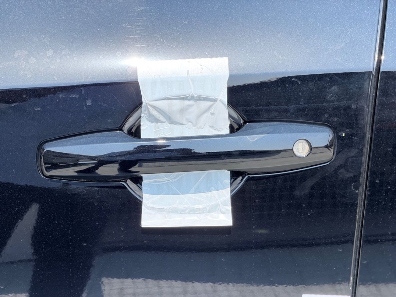 تويوتا راف ٤ XLE * الموديل: تويوتا RAV4 2026 * المحرك: 2.0 لتر بنزين * نوع الوقود: بنزين - يورو 4 * نظام الدفع: دفع ر