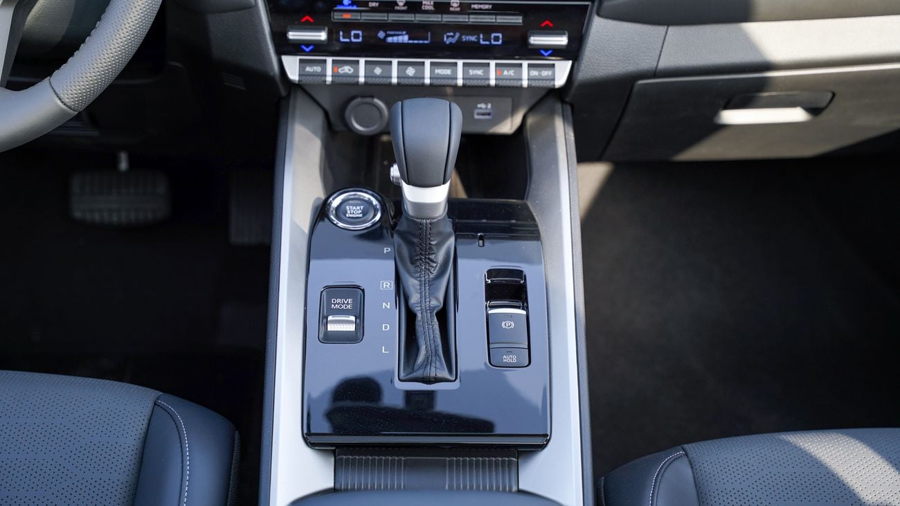 Mitsubishi Destinator