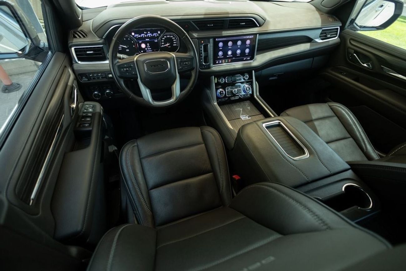 GMC Yukon XL Denali 6.2L (7 Seater)