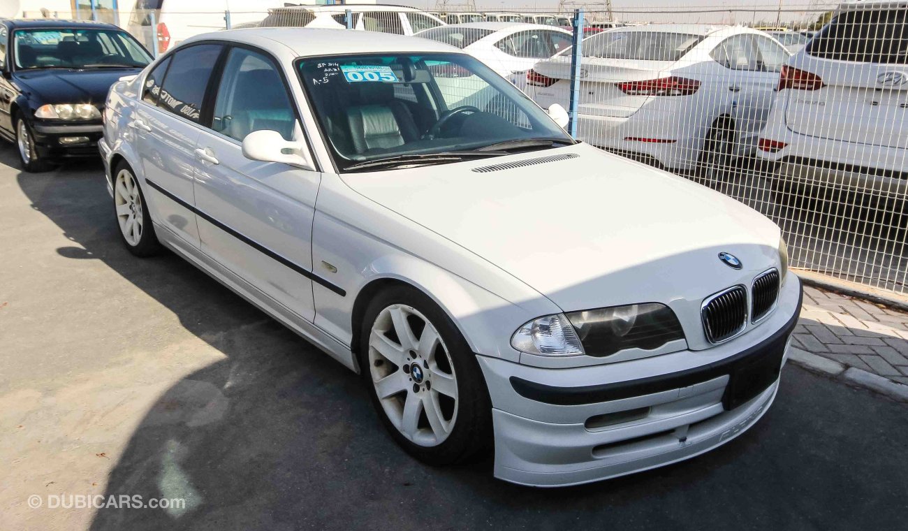 BMW 323 I