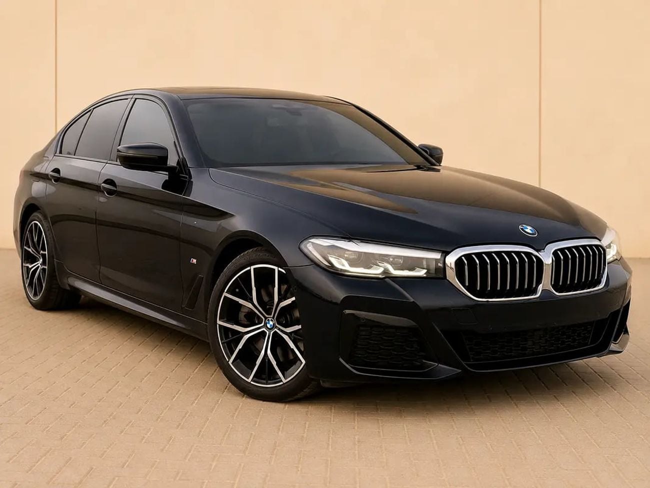 بي أم دبليو 530i M SPORT