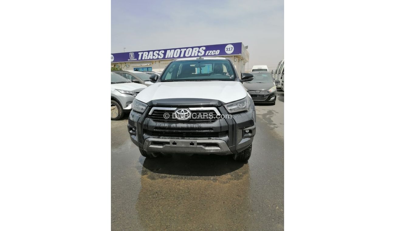 Toyota Hilux Adventure full petrol