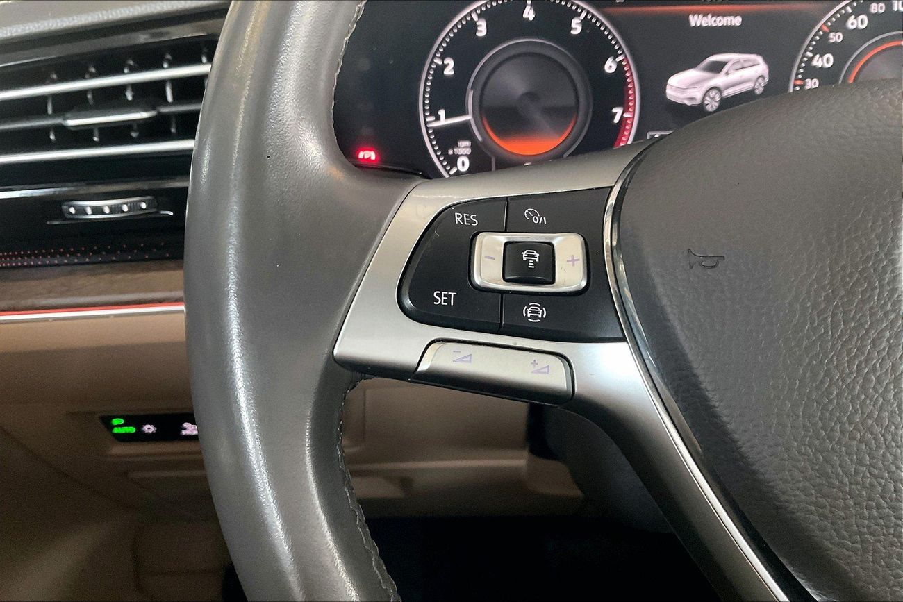 Volkswagen Touareg Highline | Guaranteed Warranty | 0 Down Payment