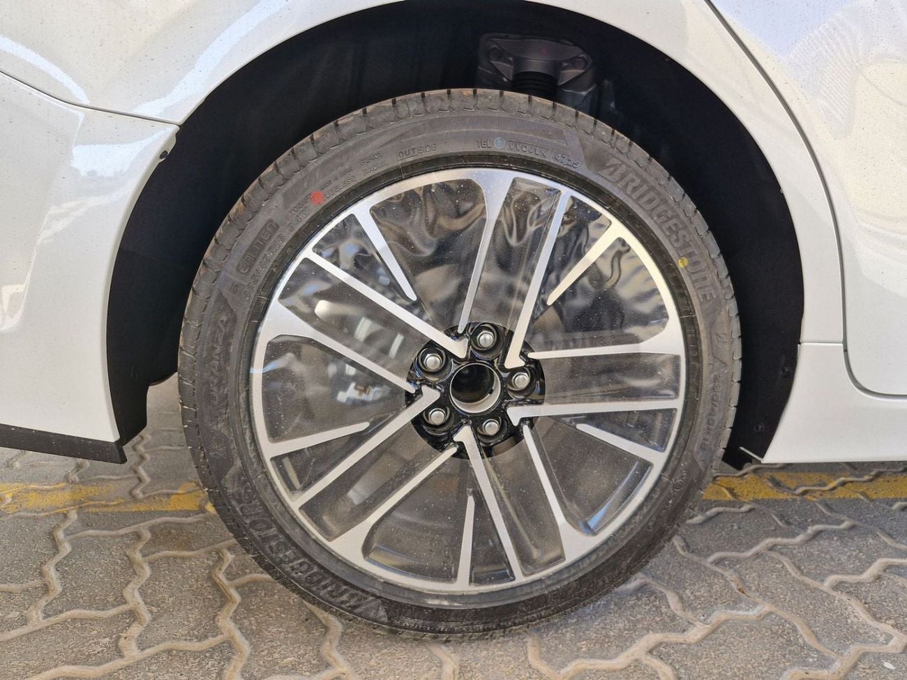 تويوتا كامري 2026 CAMRY GLE 2.5L FULL RADAR PANAROMIC DUAL PWR SEAT GCC BRAND NEW 0KM