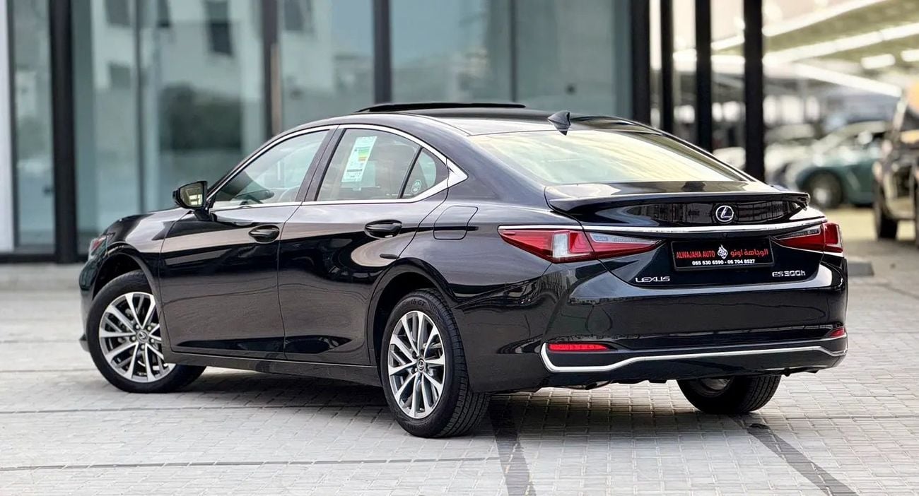 Lexus ES300h ES 300h - GCC Specs - Brand