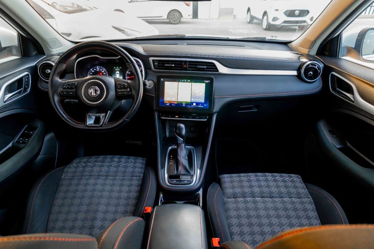 أم جي ZS Std 1.5L