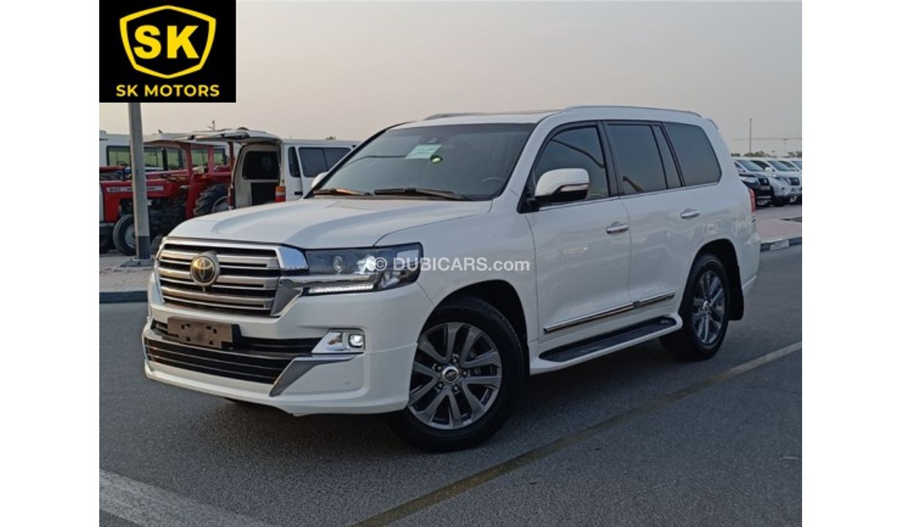 Toyota Land Cruiser VXR / 5.7L HYDRAULIC /  TOP NO:1 OPTION (LOT # 58646)