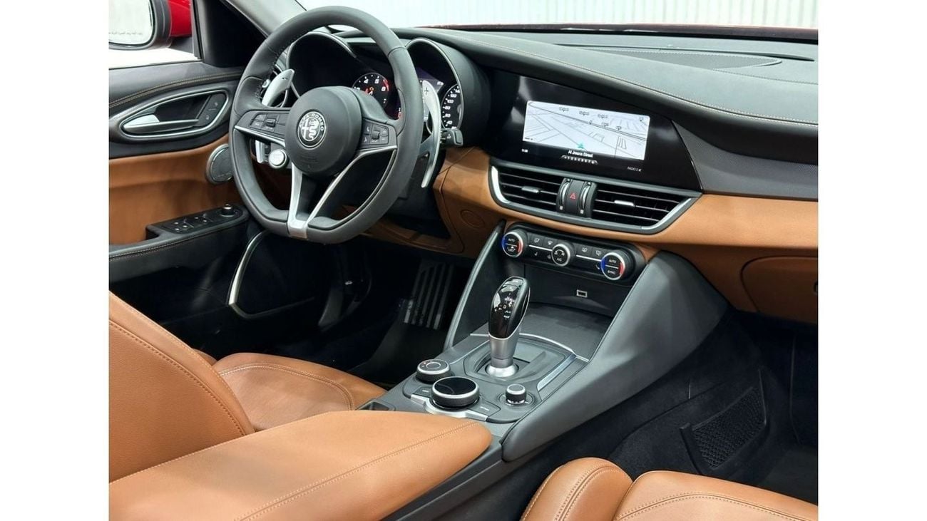 Alfa Romeo Giulia 2020 Alfa Romeo Giulia Veloce, DEC 2025 Agency Warranty + Service Contract, Full Agency Service Hist