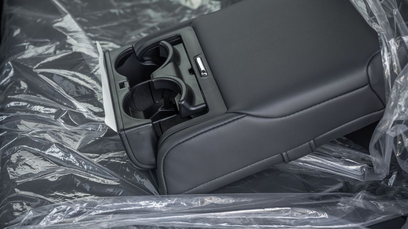 تويوتا لاند كروزر TOYOTA LANDCRUISER 3.5 GXR MID HEV- 2026YM