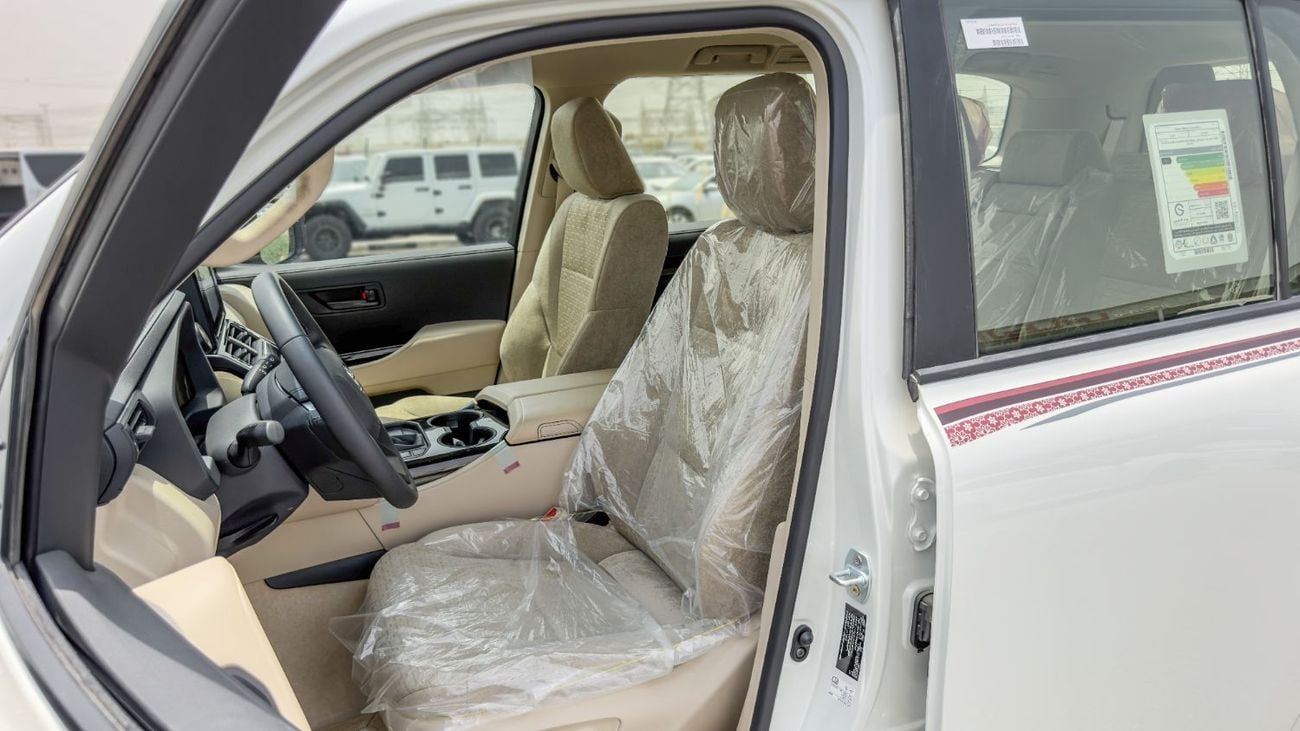 Toyota Land Cruiser GXR 2026 Toyota Land Cruiser GXR 3.3L AT Diesel (White-Beige) Basic