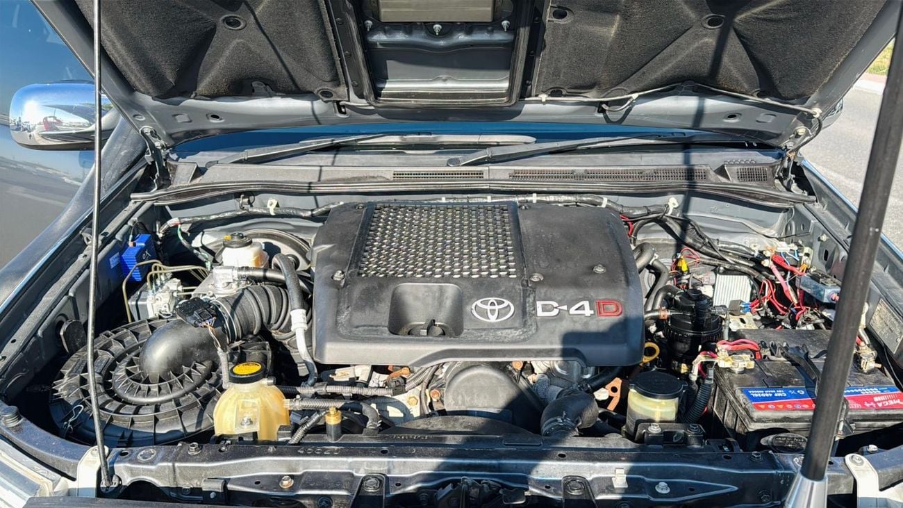 Toyota Hilux DOUBLE CABIN | RHD | 3.0 DIESEL ENGINE | 2011 | AUTOMATIC TRANSMISSION