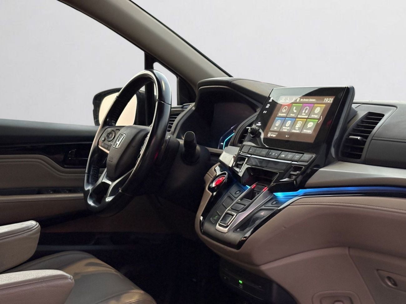 Honda Odyssey AED 698 P.M | 0% DOWN PAYMENT | HONDA ODYSSEY TOURING | 3.5L V6 | 2019 | GCC SPECS