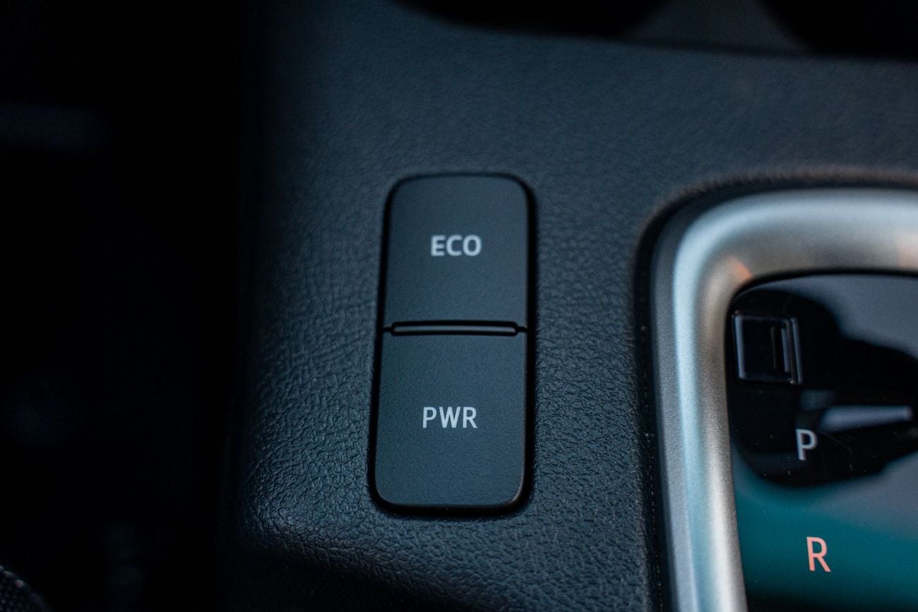 تويوتا هيلوكس TOYOTA HILUX  Diesel 2.4 2026 Full auto Black to black
