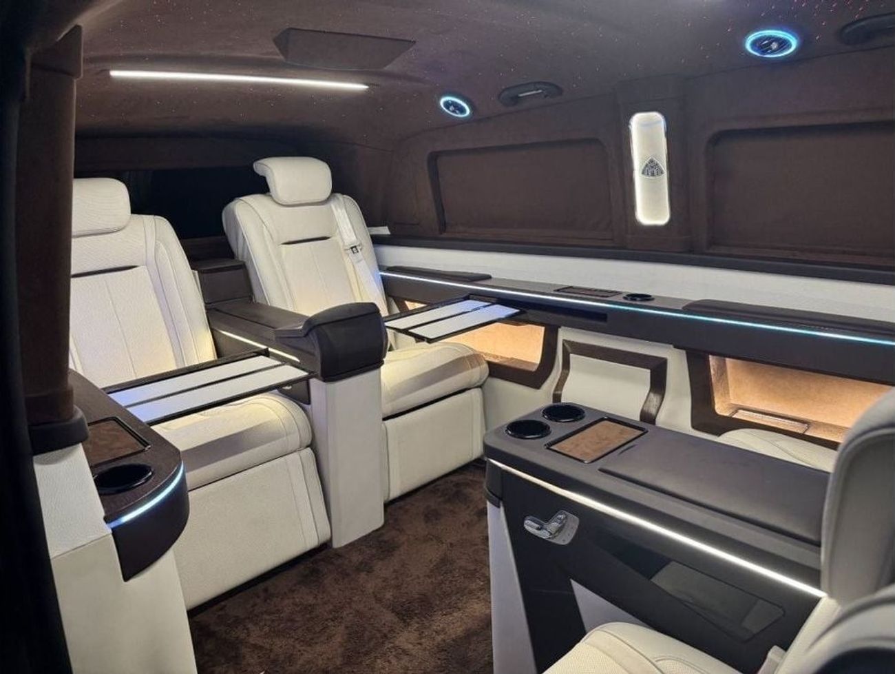 Mercedes Maybach V250 Maybach V250 GCC with Full VIP Upgrade and Maybach Exterior Kit AVAILABLE IN RIGHT OR LEFT HAND DRIVE